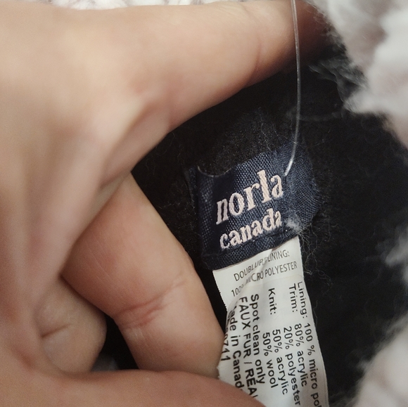 ☃️ EUC Norla Canada Alpaca Wool Blend Chunky Knit Pom Pom Beanie, Pink, OSFA - Picture 5 of 9